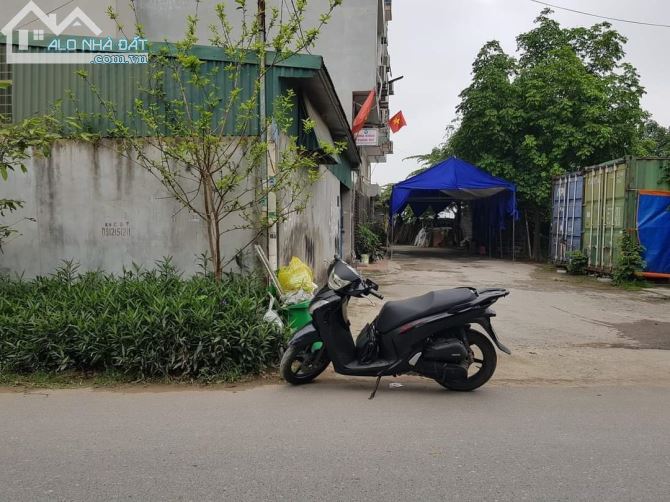 Chủ nhà cần tiền bán lô đất gấp ở thanh liệt. + Diện tích 60m² ô tô 7 vào nhà.