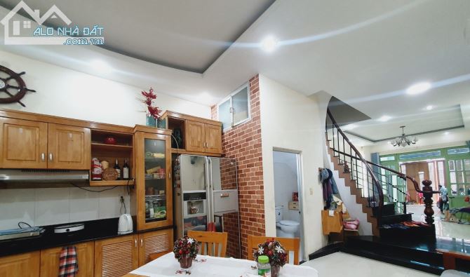 BÁN NHÀ HẺM 105 NGUYỄN TƯ GIẢN 1T2L 100M2 HXT  NHỈNH 7TỶ  F12 GV  LH - 1
