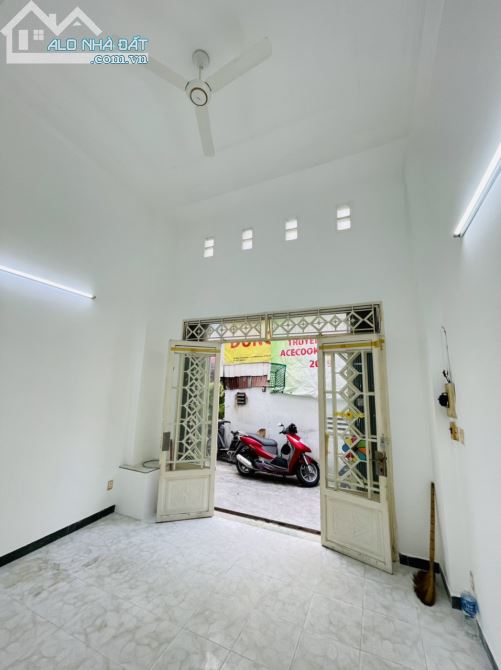 Nhà Gía Đầu Tư, 4x15, 4 Tầng Ngay Bùi Đình Túy P12 Khu Cư Xá Bộ Công An