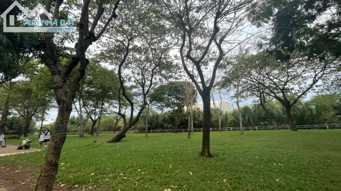 Bán căn biệt thự nghỉ dưỡng tân phong quận 7 giá 32 tỷ - 1