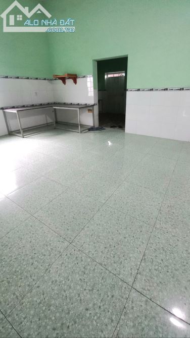 BÁN RẺ NHÀ ĐẤT TÂN HIỆP SỔ HỒNG RIÊNG THỔ CƯ ĐƯỜNG NHỰA 5m, SÂN ĐẬU 3 OTO - 5