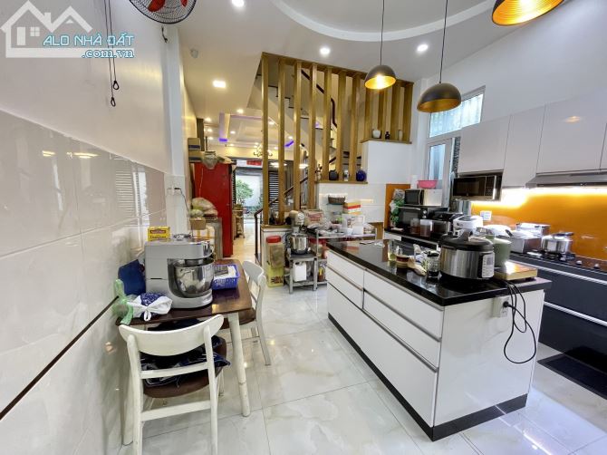 Bán nhà MT đường An Dương Vương Quận, P4, 5. DT: 4x15m, trệt 3 lầu giá 33 tỷ TL - 2