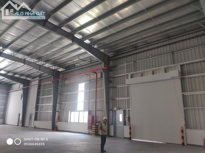 Cho thuê 2 xưởng  DT 2000m2, 3500m2  ở đường 5, đủ tiêu chuẩn PCCC, trạm điện 500 - 1