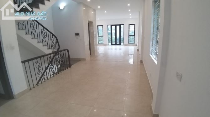 Cho thuê (CẢ NHÀ)LK Shophouse Tôn Thất ThuyếtDt 100m,1Hầm,1 lửng,5 tầng nổi,mt6m, Giá:55TR - 1