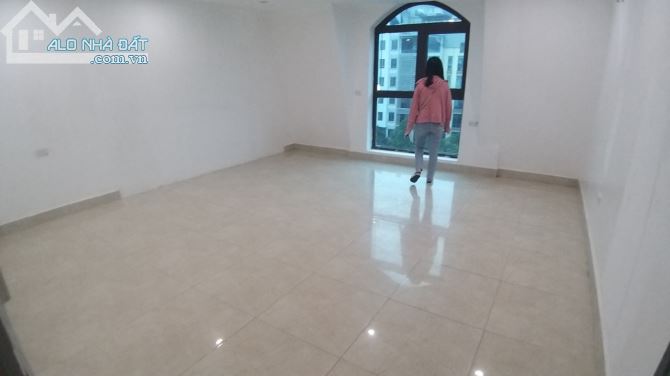 Cho thuê (CẢ NHÀ)LK Shophouse Tôn Thất ThuyếtDt 100m,1Hầm,1 lửng,5 tầng nổi,mt6m, Giá:55TR - 3