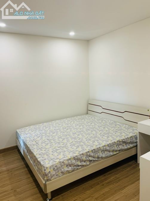 Cho thuê chung cư căn hộ A10 Nam Trung Yên 2PN, nội thất mới setup , giá cực tốt - 3