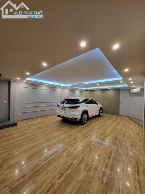 SIÊU PHẨM ĐỘI CẤN BA ĐÌNH -  NHÀ MỚI ĐẸP - GARA- NỘI THẤT THANG MÁY CAO CẤP - 80m2 8 TẦNG - 1