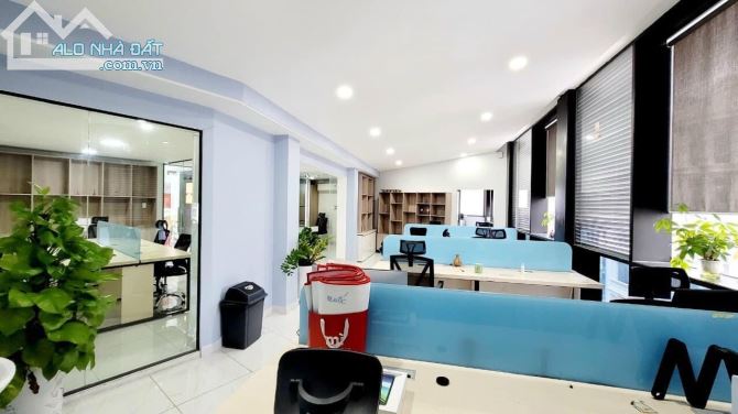 Cho thuê nhà HXT Nguyễn Hồng Đào, P.14, Q.TB, DT: 5x26m, 1 trệt 5 lầu, thiết kế VP. - 2