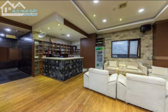 KHÁCH SẠN ĐẲNG CẤP CHÂU ÂU - 9 TẦNG THANG MÁY - DÒNG TIỀN KHỦNG 200m mt 10m chỉ 58 tỷ . - 3