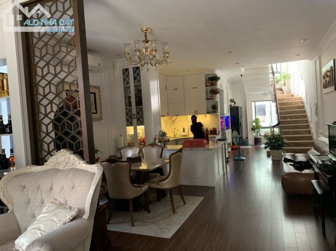 Căn góc 2MTKD Lê Văn Sỹ - 4.8*18 - 4 tầng - 28 tỷ - HĐT: 80tr - 3