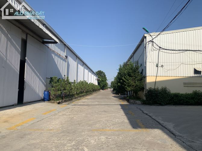 Cho thuê 2000m2 kho có PCCC kcn đông văn