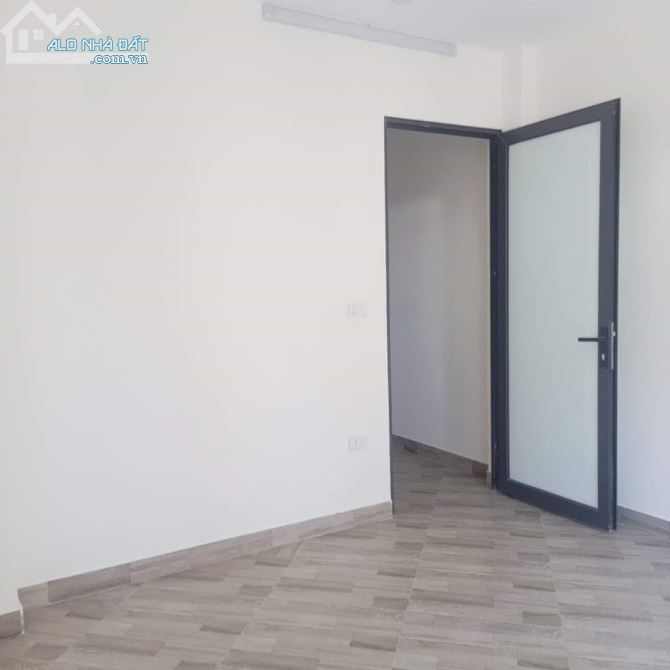 BÁN NHÀ PHỐ NAM DƯ, GIÁP TÂY TRÀ. 43M*5T*MT3,5M. CHÀO 3,6 TỶ. NGÕ NÔNG , Ô TÔ ĐỖ CỔNG. - 5