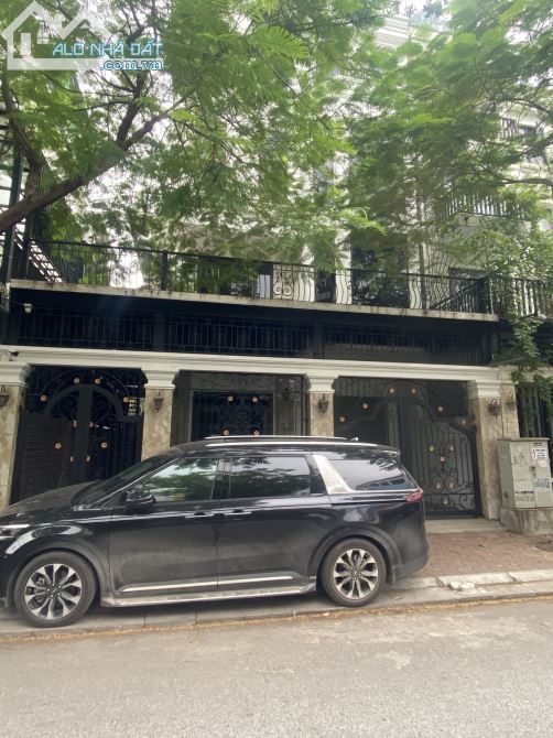 Cho thuê biệt thự C37 Bắc Hà- Tố Hữu, dt 140m x4t, mt 9m. 45tr/th