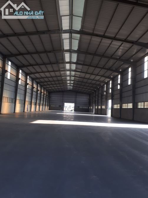 Cho thuê 1300m2 kho xưởng đường Quốc lộ 6 – Thị trấn Chúc Sơn, Chương Mỹ