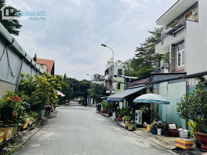 Bán đất Nở Hậu 8m Bùi Đình Túy, Phường 24, Thuận tiện xây CHDV, giá chỉ 100tr/m2