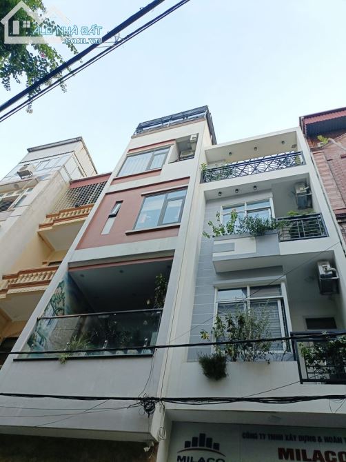 Bán nhà mặt phố Quận Ba Đình, 45.2m2, MT 4.5m xây 8 tầng thang máy giá chỉ 14.8 tỷ - 1