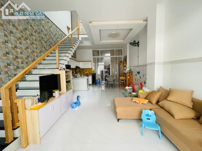 🏡🏡🏡 Bán Nhà 1 Trệt 2 Lầu Hẻm Oto Hoàng Hoa Thám 75M2 (5x15) - Giá: 7.8Tỷ