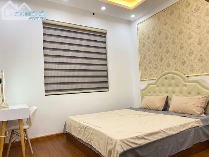 4 TỶ CÓ NGAY HOA HẬU ĐỊNH CÔNG THƯỢNG - 2