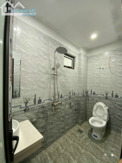 Hoàng Liệt- Giải Phóng 35m- 5 tầng- 5.3 tỷ - 3