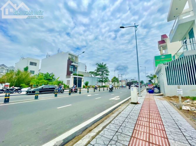 BÁN NHÀ MẶT Tiền Đường TRẦN HOÀNG NA Cần Thơ Giá 9,6 tỷ - 2