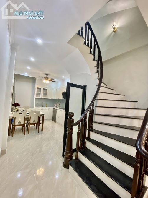 Bán nhà Tây Mỗ, Nam Từ Liêm 38M 4 Tầng, 4P ngủ, Ô tô đỗ sát nhà giá 5 tỷ - 1