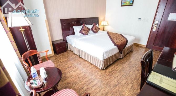 BÁN KHÁCH SẠN 3 SAO ĐƯỜNG 3/2 P.12 Q.10 (14X32M) CN:443M2 QUY MÔ 80P GIÁ 320 TỶ - 3