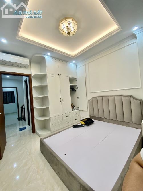 Bán nhà Tây Mỗ, Nam Từ Liêm 38M 4 Tầng, 4P ngủ, Ô tô đỗ sát nhà giá 5 tỷ - 4