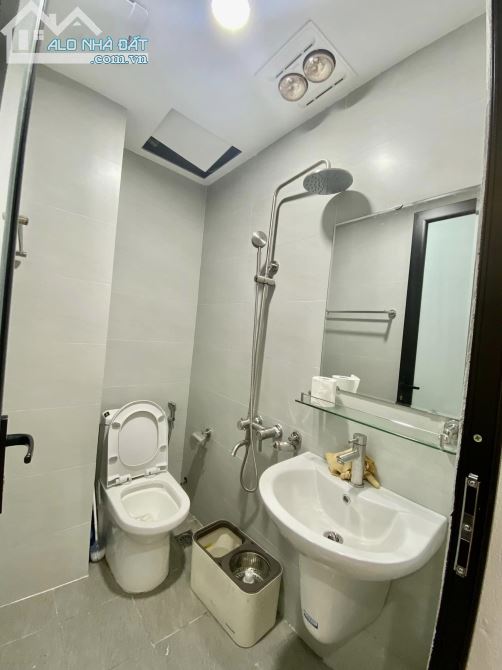 Bán nhà Tây Mỗ, Nam Từ Liêm 38M 4 Tầng, 4P ngủ, Ô tô đỗ sát nhà giá 5 tỷ - 5