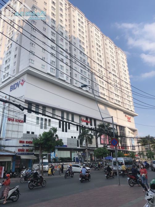 Nhà MT khủng 920m2, ngang bề thế 10m Nguyễn Xí BT, HIẾM, xây tòa nhà, 80 tỷ.