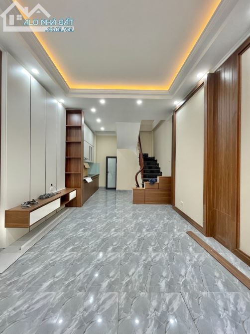 Bán nhà Vân Canh gần Mỹ Đình xây 5 Tầng, 3p Ngủ, ngõ rộng, ô tô đỗ gần 4.5 tỷ