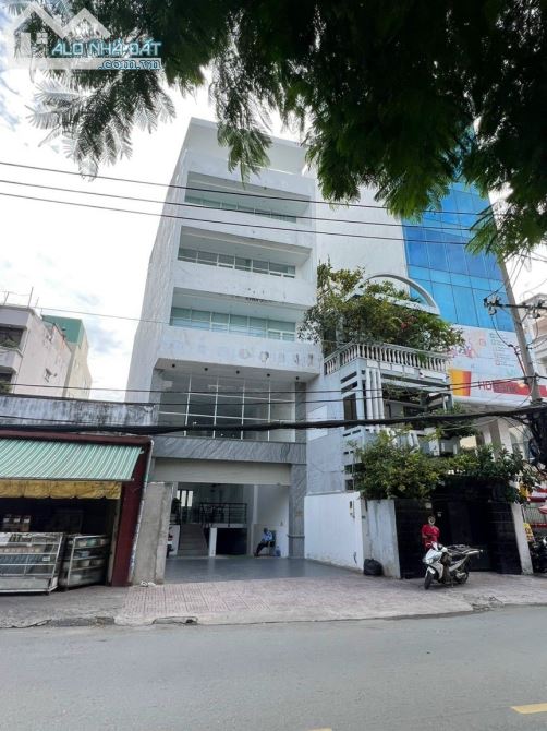 Bán nhanh building mặt tiền Phan Xích Long (8x25m) hầm 7 lầu HĐT 180tr/tháng, giá 42 tỷ TL