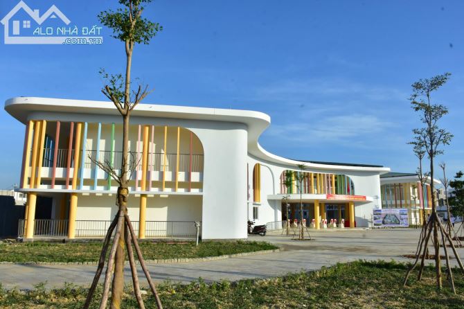 Chuyển nhượng dự án trường Liên Cấp, mầm non, 1,2,3 giáp công viên Chu Văn An.