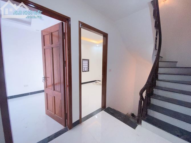 chính chủ cần bán gấp nhà ô tô đỗ cửa phan đình giót hà đông 40m2 giá 4.85 tỷ .