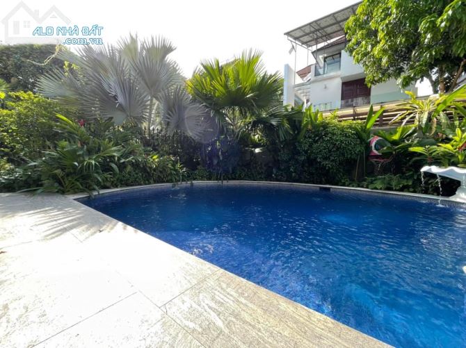 Bán nhanh biệt thự đơn lập cao cấp, có hồ bơi , khu cảnh đồi Phú Mỹ Hưng - 1
