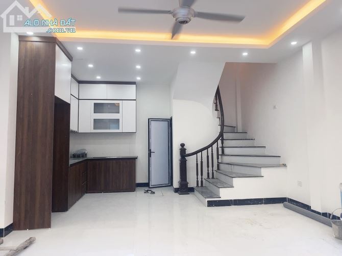 chính chủ cần bán gấp nhà ô tô đỗ cửa phan đình giót hà đông 40m2 giá 4.85 tỷ . - 3