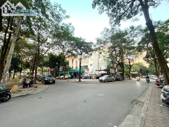 LÔ GÓC 2 MẶT ĐƯỜNG VIEW CÔNG VIÊN DỊCH VỌNG CẦU GIẤY 260m2 MT 30m GPXD 6 nổi 1 hầm - 1
