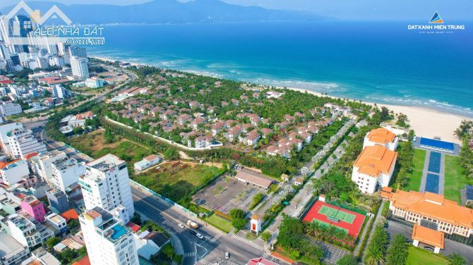 Bán căn hộ 2PN view biển Mỹ Khê tầng 25, trung tâm Đà Nẵng, giá ngoại giao