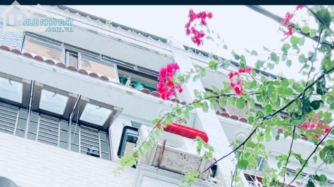 SIÊU PHẨM ĐƯỜNG SỐ PHÂN LÔ ĐỒNG BỘ DUY NHẤT 1 CĂN RAO BÁN TRONG KHU VỰC