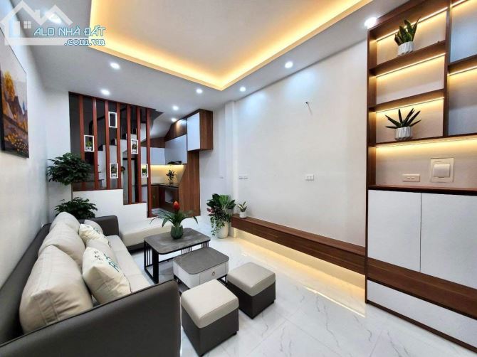 KIẾN HƯNG - HÀ ĐÔNG - 40M - 5T - OTO - KD - NHỈNH 8 TỶ.