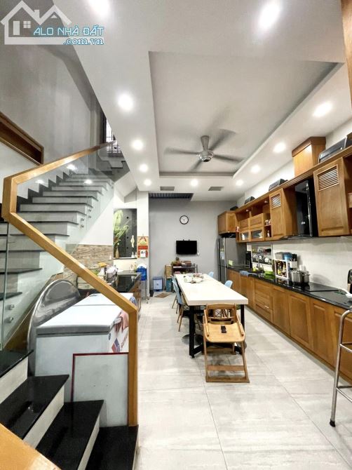 Nhà ĐẸP 4 tầng hẻm 5m NGUYỄN TRỌNG TUYỂN, P. 15, Phú Nhuận, 4.5m x 16. Giá 13.2 Tỷ - 2