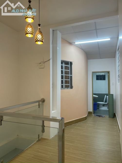 NHÀ MẶT TIỀN Đ.TRẦN PHÚ ĐỐI DIỆN CÔNG AN TP.CẦN THƠ TIỆN KD MUA BÁN -LỘ GIỚI 40M - 4