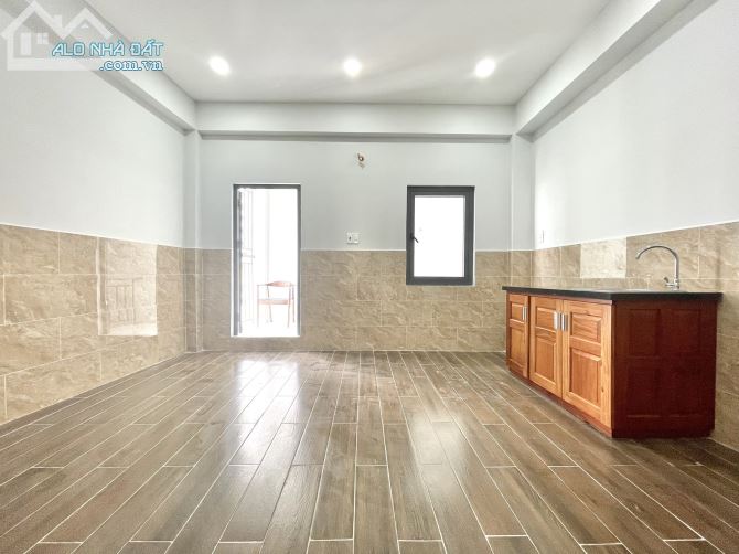 Căn hộ 40m2 Huỳnh Tấn Phát gần Hoàng Quốc Việt giá chỉ 5.2 triệu