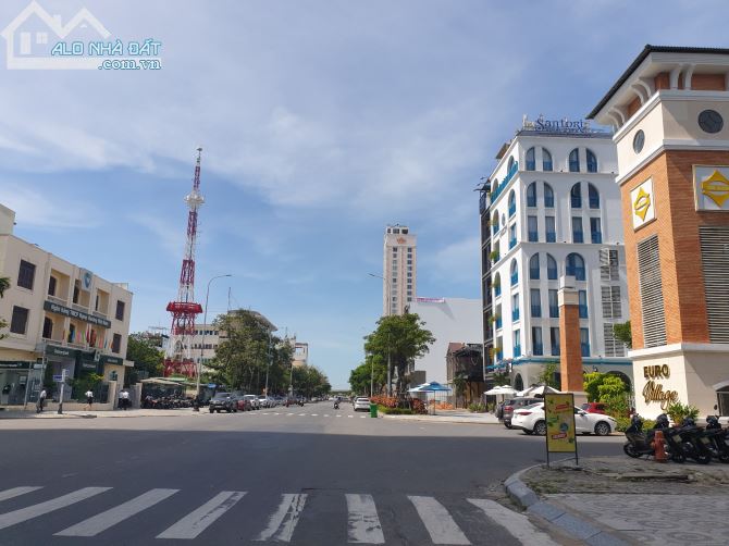Bán Cặp Đất Trần Hưng Đạo, Đối Diện MoNarChy - 1