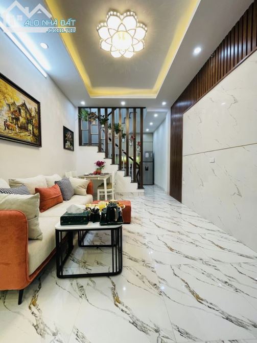 Trương Định nhà đẹp  - Gần phố - Ngõ thông thoáng. 6.8 tỷ. - 2