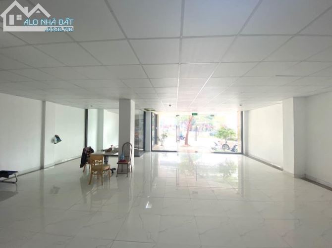 BÁN TÒA NHÀ VĂN PHÒNG 9 TẦNG 240M – HOÀNG CẦU – ĐỐNG ĐA - OTO TRÁNH, VỈA HÈ - TẦNG HẦM - 3
