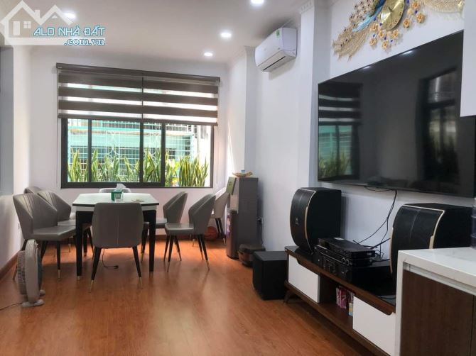 Bán nhà phân lô Trần Quang Diệu, 6 tầng thang máy, gara ô tô vừa ở vừa làm VP CTY - 3