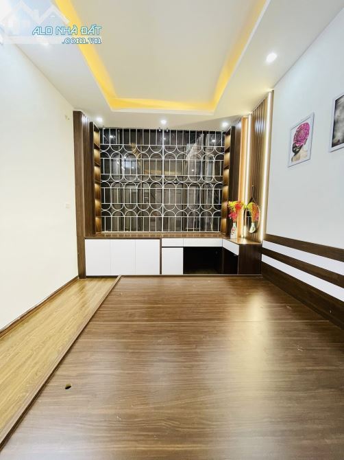 Trương Định nhà đẹp  - Gần phố - Ngõ thông thoáng. 6.8 tỷ. - 4