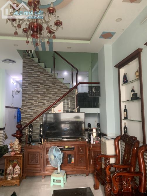 Bán nhà Gò Vấp hẻm xe hơi 4 tầng mới ở ngay, 5 PN nhỉnh 5 tỷ