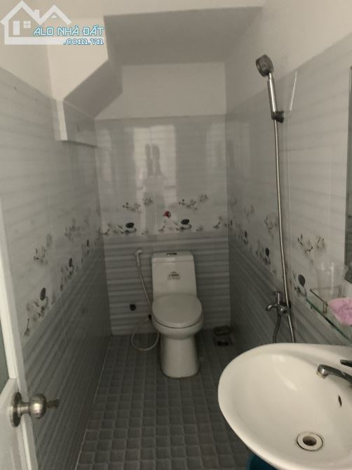 Bán nhà Gò Vấp hẻm xe hơi 4 tầng mới ở ngay, 5 PN nhỉnh 5 tỷ - 1