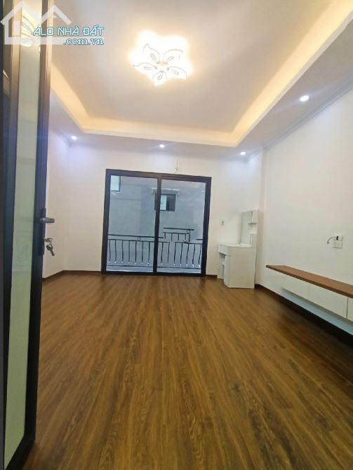Cho thuê nhanh nhà siêu đẹp Xã Đàn,DT 70m2 x 5 tầng, full đồ.Giá thuê 15tr/tháng - 3